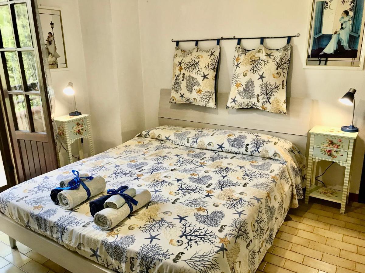 Villa Ro Porto Columbu - Perd'E Sali Buitenkant foto