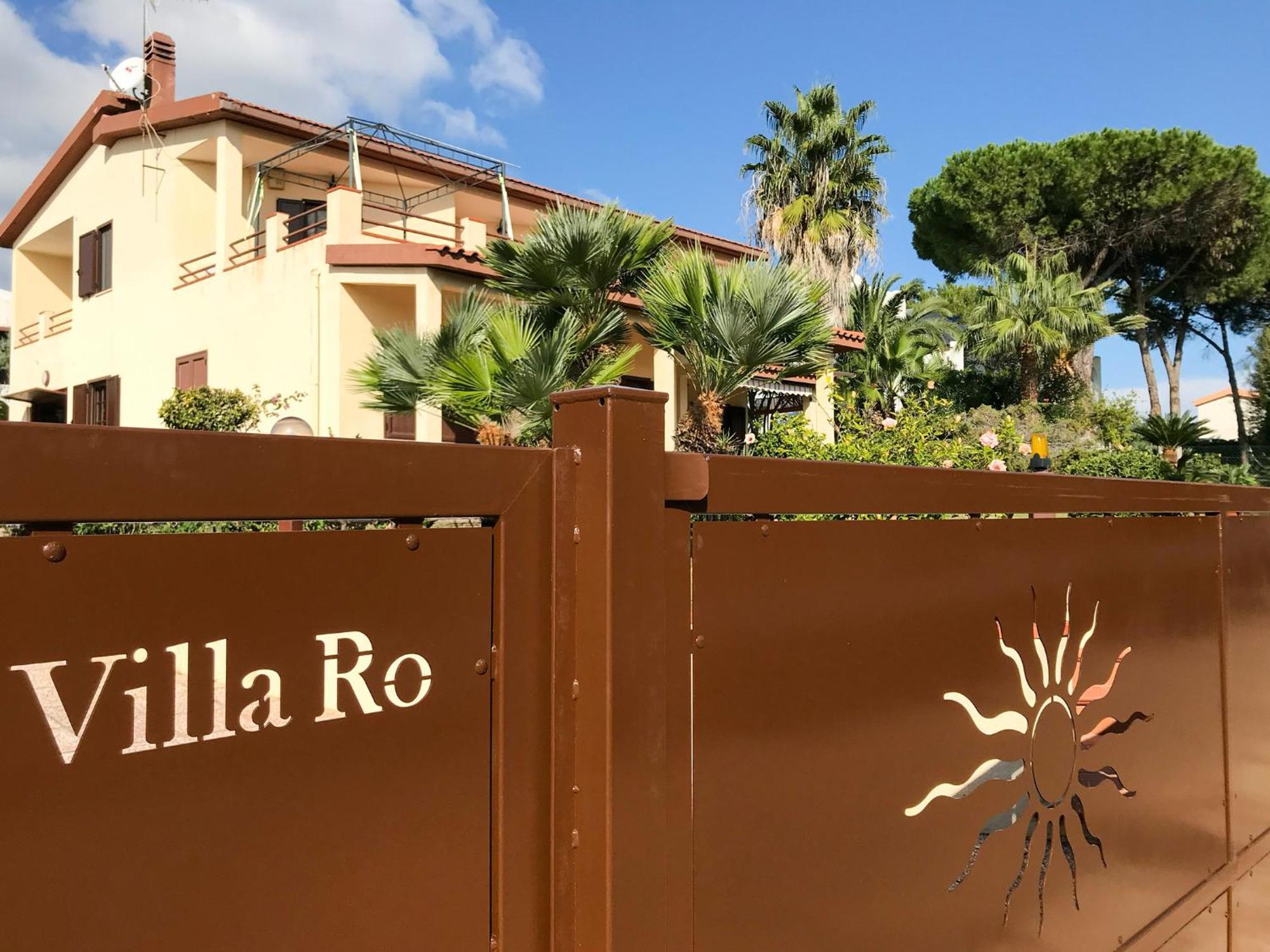 Villa Ro Porto Columbu - Perd'E Sali Buitenkant foto