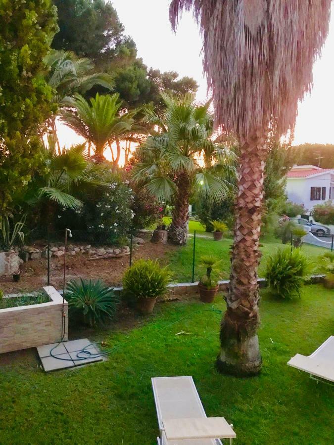 Villa Ro Porto Columbu - Perd'E Sali Buitenkant foto