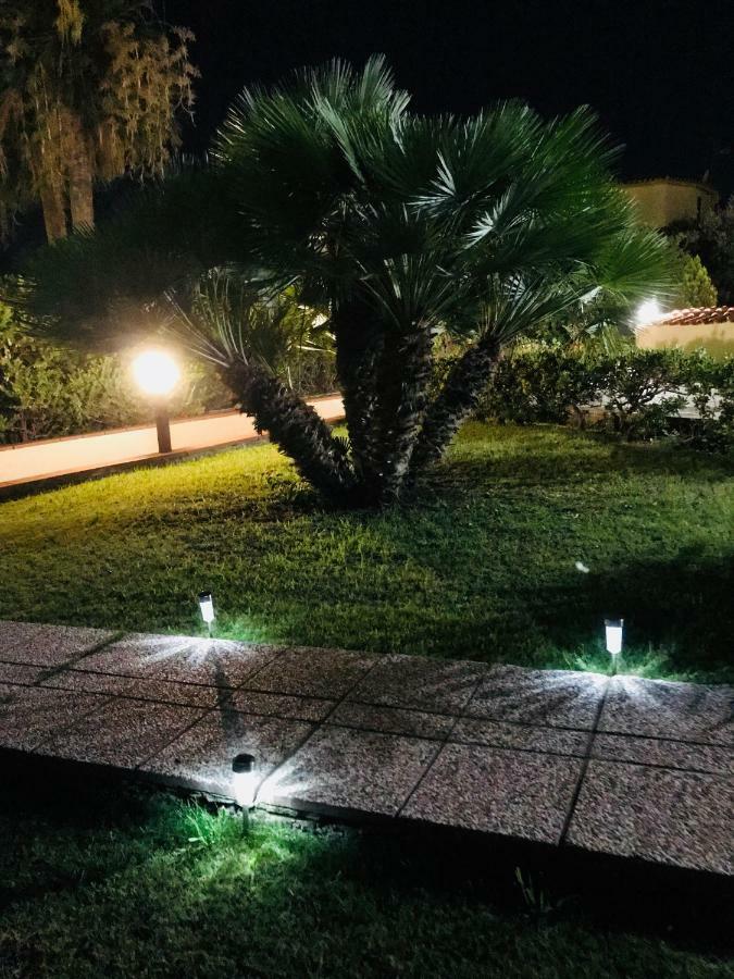 Villa Ro Porto Columbu - Perd'E Sali Buitenkant foto